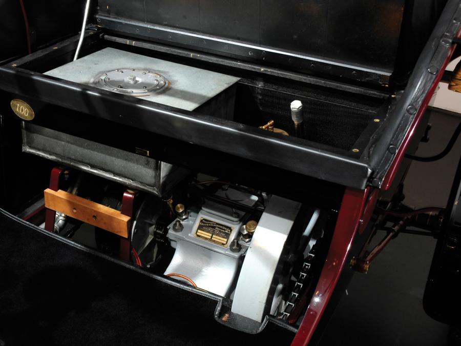  Cadillac Model A Runabout Tonneau 1903 года  (фото 4 из 21)
